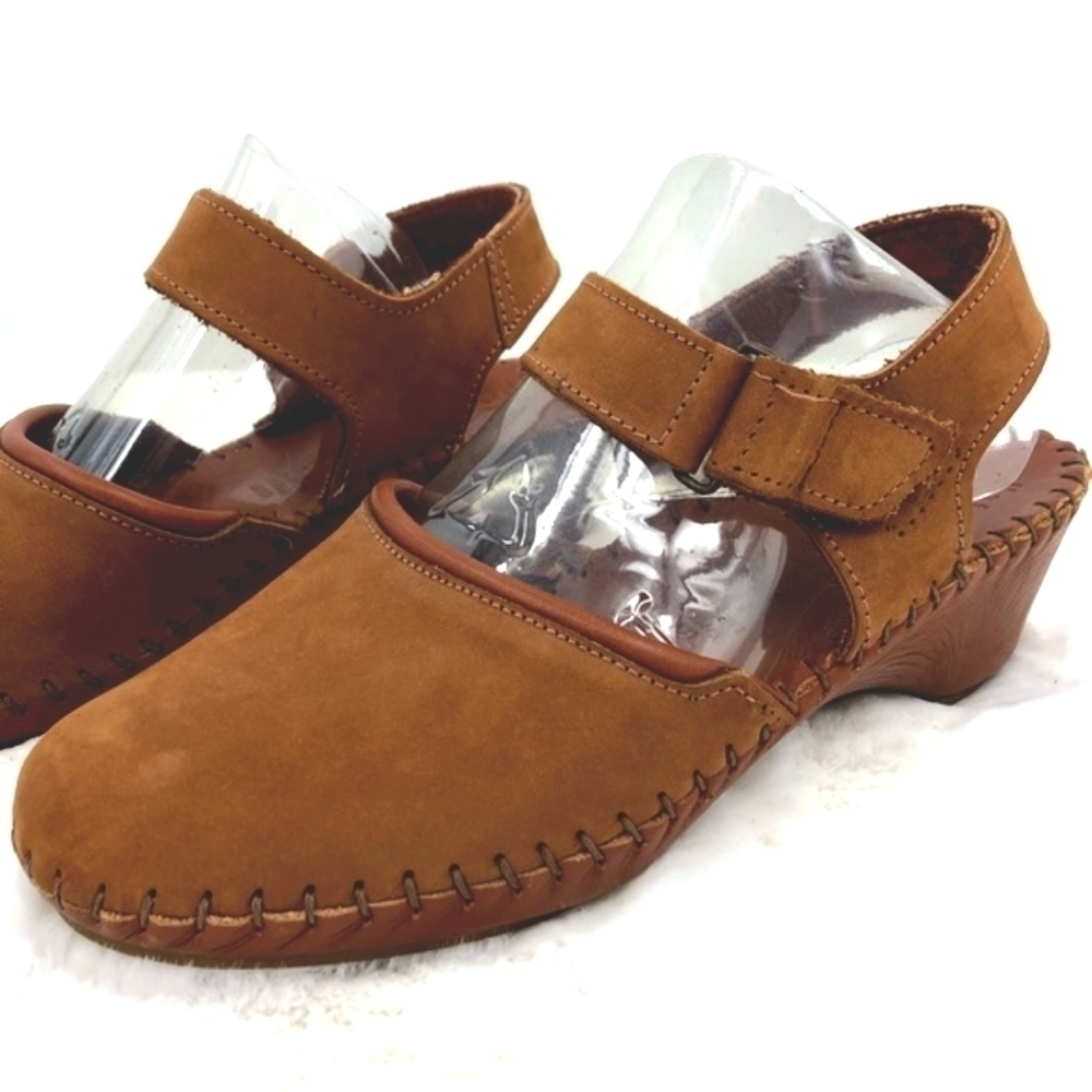 Natural Soul Women’s 8M Brown Leather Sandals with Hook Closure Cute Stitching - Picture 2 of 8